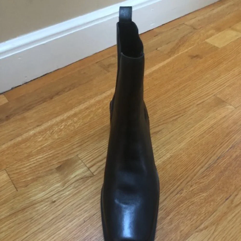 Aldo Bootie, Size 9, Black, New - Picture 2 of 4